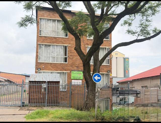 1,500M² APARTMENT BLOCK FOR SALE IN PRETORIA WEST